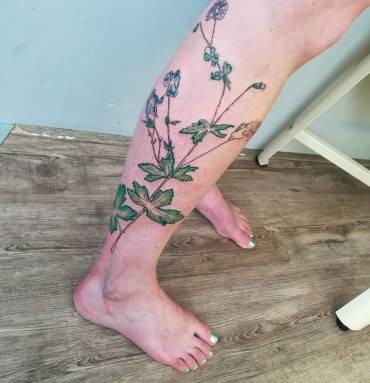 Tatuaggio di fiore, Tatuaggi floreali, Disegni di tatuaggio