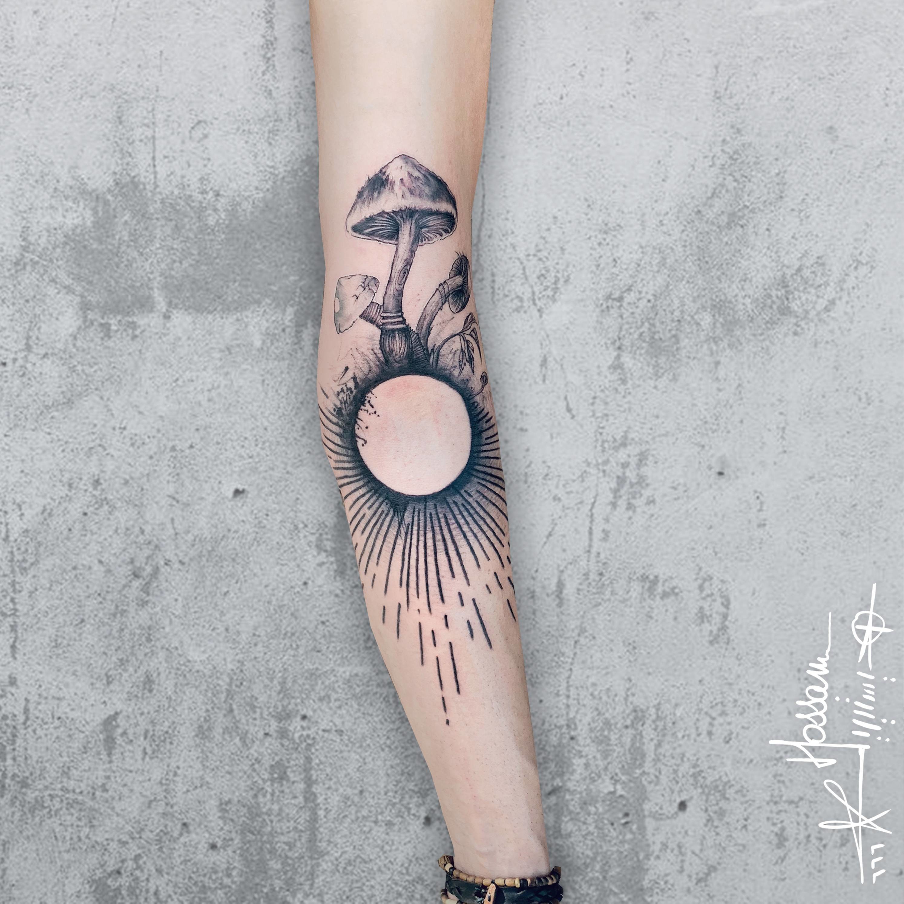 TatMasters - Read everything about Black & Grey tattoos